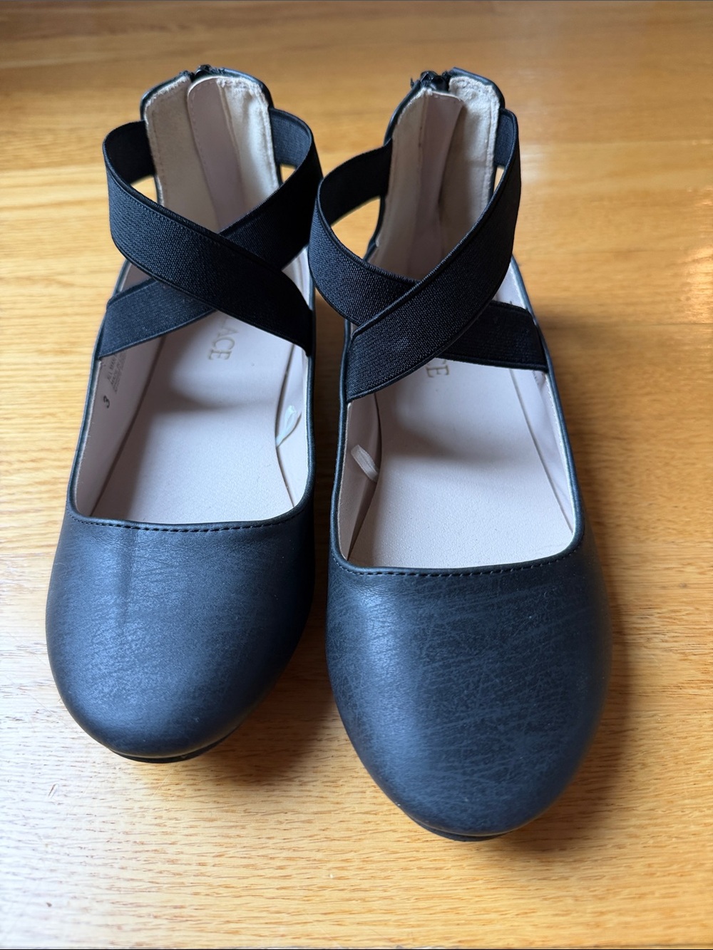Girls’ Black Cross-Strap Ballet Flats with Back Zip